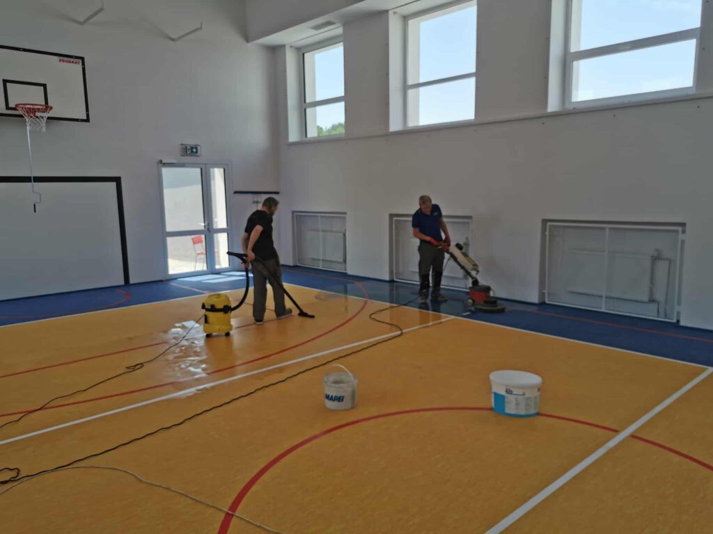 Montaż wykładziny sportowej